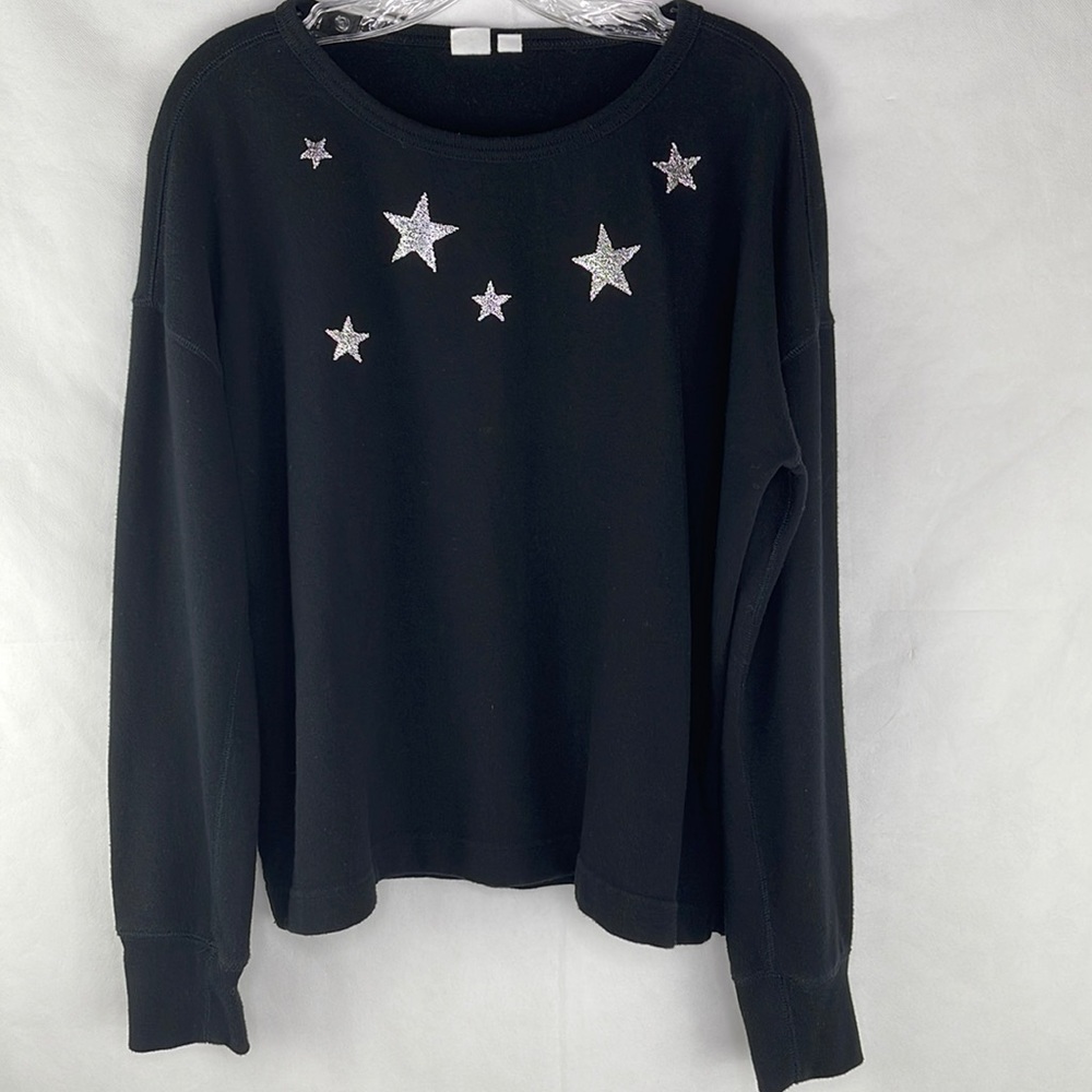 Black Women's Star Embellished Pullover Top